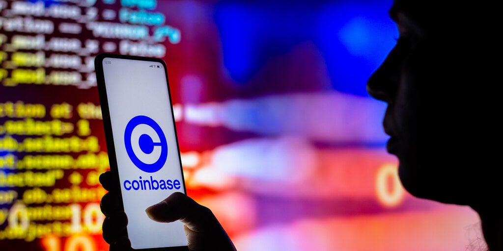 Coinbase Launches Solana, Hedera Futures Contracts for US Traders
