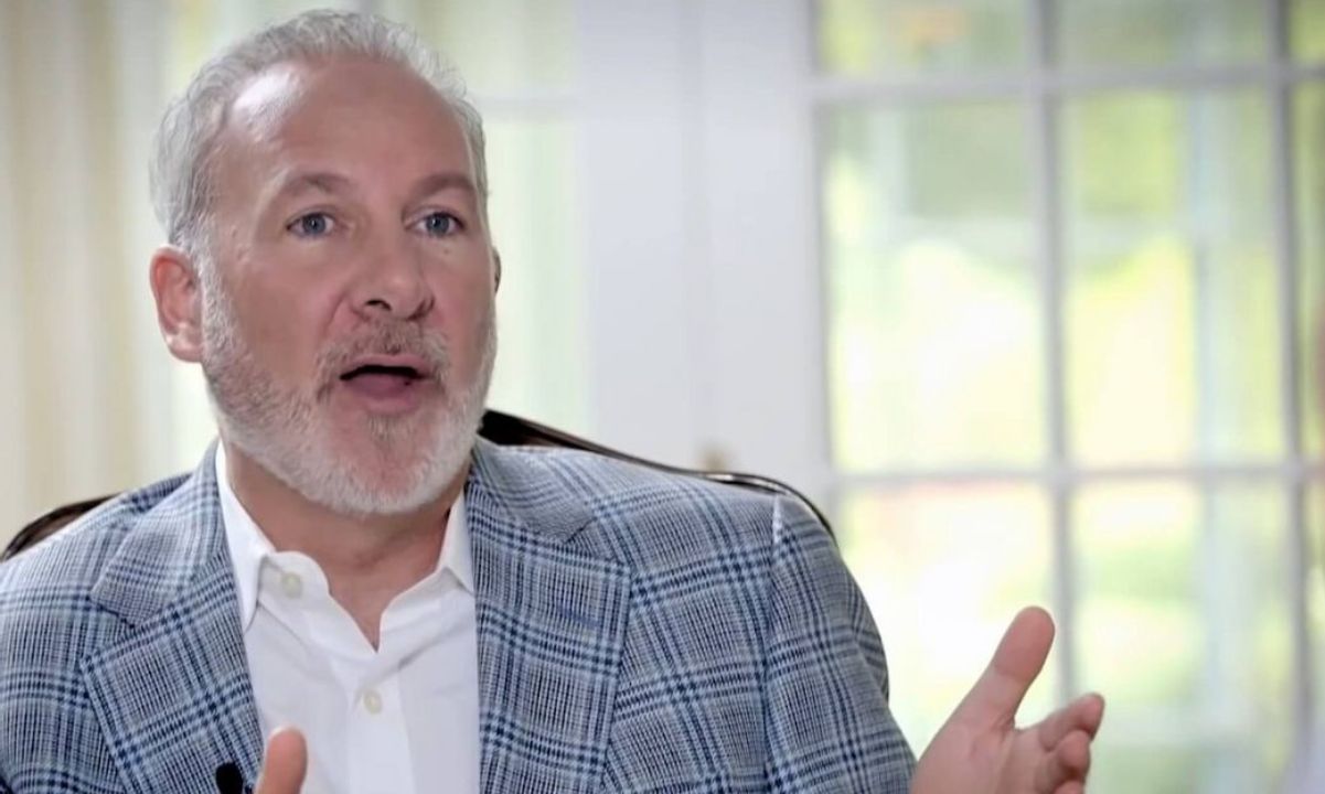 Peter Schiff Admits a US Bitcoin Reserve Makes Sense but Rejects XRP Inclusion